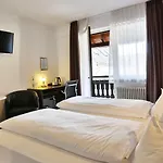 Roessle Hotel
