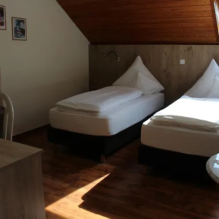 Otel Gasthof Rossle 3*