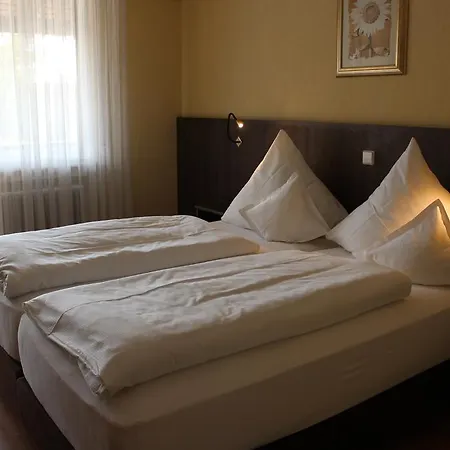 Gasthof Rossle Otel Rottenburg am Neckar