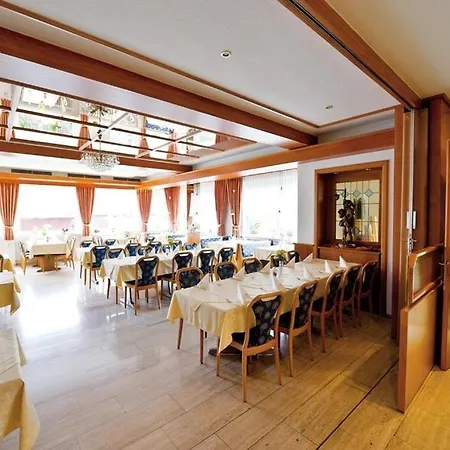 Roessle Hotel